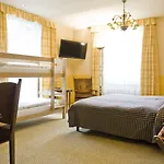 Hotel Grand Belvedere, A Beaumier