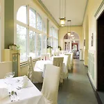 Hotel Grand Belvedere, A Beaumier