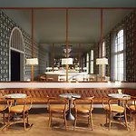 Hotel Grand Belvedere, A Beaumier