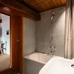 Otel Grand Belvedere, A Beaumier