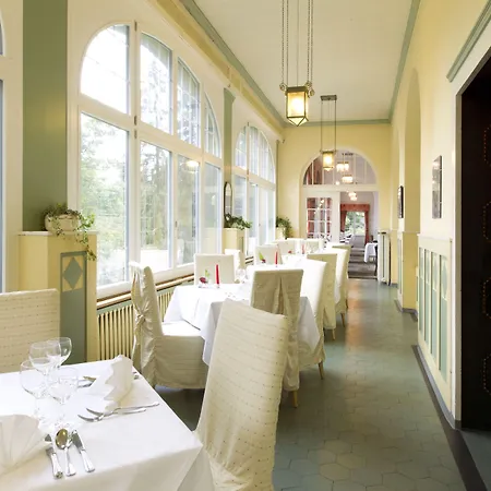 Hotel Grand Belvedere, A Beaumier