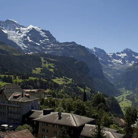 Hotel Grand Belvedere, A Beaumier