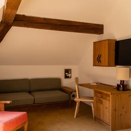 Hotel Grand Belvedere, A Beaumier