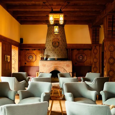 Hotel Grand Belvedere, A Beaumier